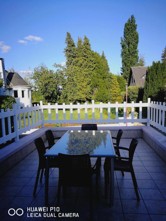 Vila Le Herisson Joyeux Flize Exteriér fotografie