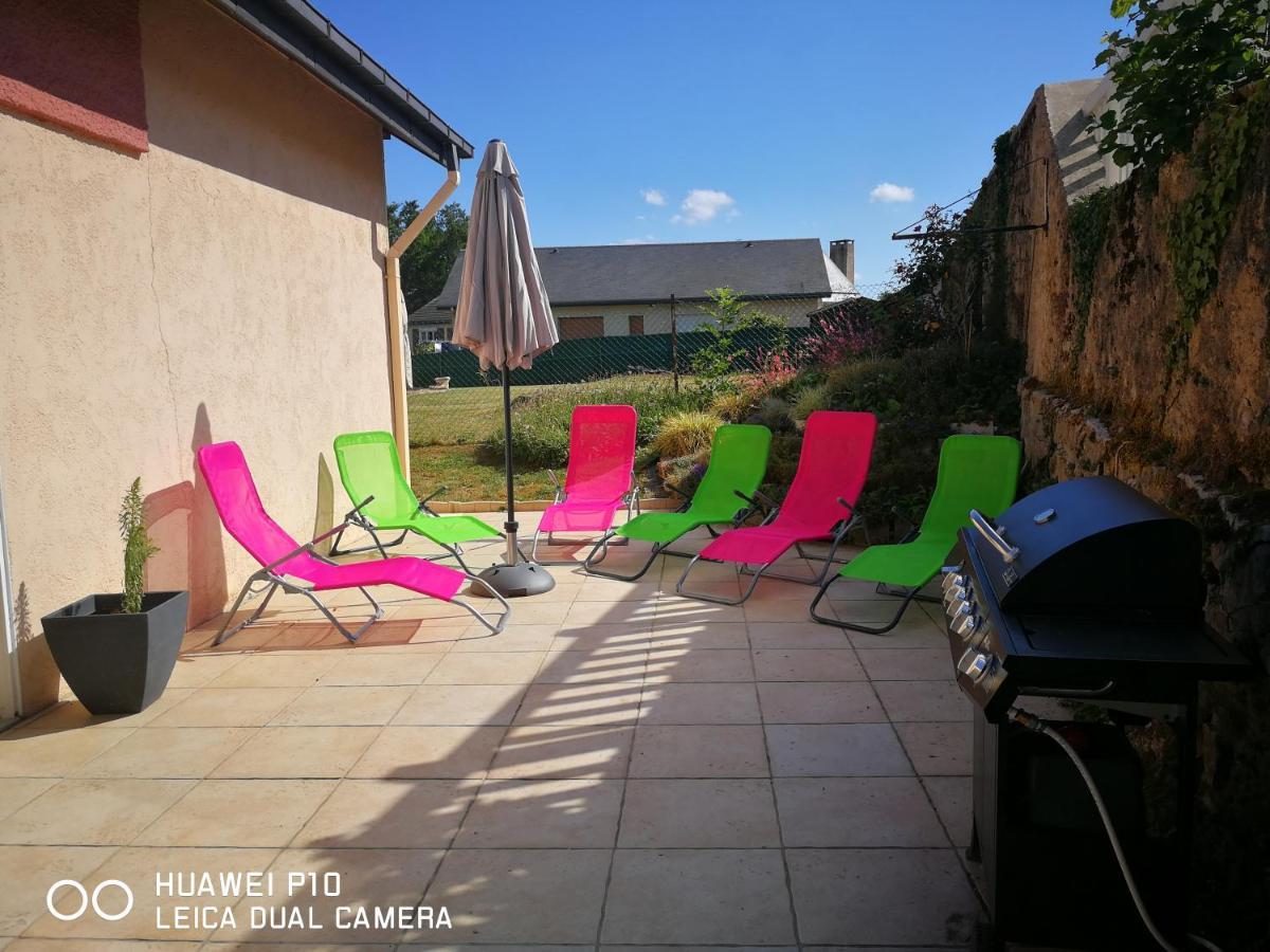 Vila Le Herisson Joyeux Flize Exteriér fotografie